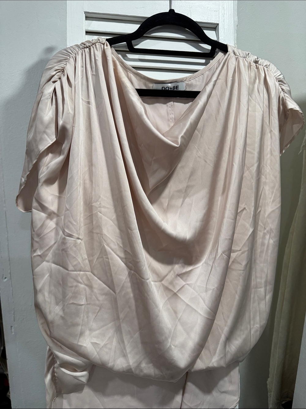 DO+BE Blouse Womens Medium Champagne Good Cowl Neck Satin Draped Bubble Hem